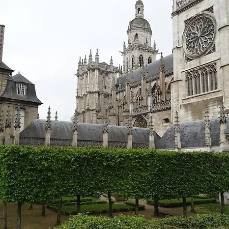 Apartment App 1- Studio Lumineux Et Jardin Hyper-centre 5min Gare Evreux